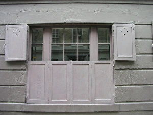 Commercial Use Images Impressions: Windows