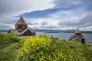 Impressions de L'Arménie est un lac Sé van Le monastère de Sévano-vanque extérieur Arménie Impressions: L'Arménie, le lac Sévan, Sévaneau monastère de Séva et l'exérieur d'une église