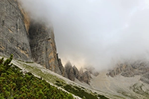 European Nature Views Impressions: View of mountain range in low cloud
