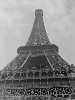 Science And Technology History Impressions: Eiffel Tower
