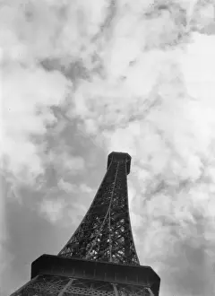 Eiffel Tower Views Impressions: Eiffel Tower