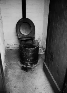 Vintage School Photos Impressions: Basic Bathroom