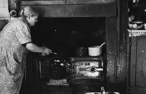 East End London Impressions: Cooking On Range