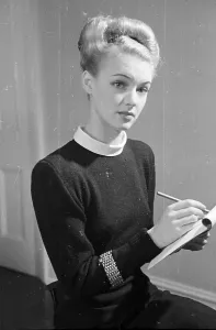 Vintage Clothing Models Impressions: Patsy Sloots