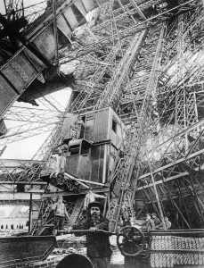 Black And White Construction Photos Impressions: Eiffel Elevator