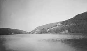 La rivière de Looe, Looe, Cornouailles. Vers 1890.