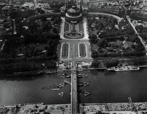 French Capital Cityscape Impressions: View of the Iena bridge