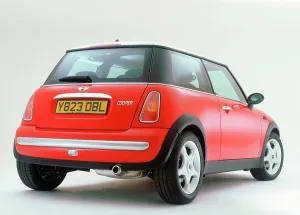 Vintage Road Transport Images Impressions: 2001 Mini Cooper