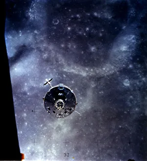 Apollo 16 Command and Service Module au-dessus de la Lune, 1972. Créateur : Thomas Mattingly
