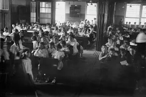Les écoles de N.Y. souvrent, entre c1910 et c1915. Créateur : Bain News Service