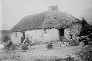 Maison paysanne -- Killarney, entre c1910 et c1915. Créateur : Bain News Service.