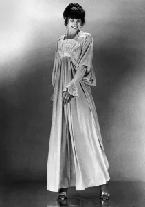 La mode - 1970. Bill Gibb : Un designer de femmes pour les femmes.