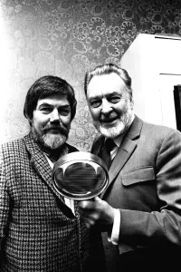 Lacteur Donald Sinden a reçu un immense verre dapproche par homonyme David.