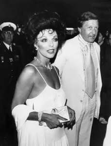 Joan Collins et son mari Ron Kass à la première de The Stud - avril 1978.