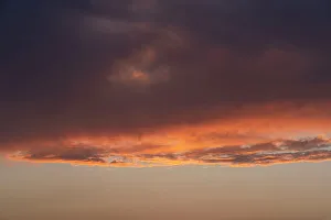 Dusk Photography Impressions: Dramatic cloud in the evening sky