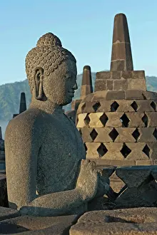 Mars Impressions: Indonésie, Java, Borobudur, Assise