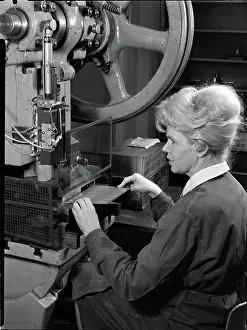 Industrial Machine Impressions: Machine, model. >>