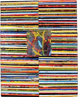 Impressions de Des lignes multicolores se déplacent sur la surface de la peinture en cire et collage qui englobe un carré centré au milieu de la composition Œuvres D'art Contemporain Impressions: Des lignes colorées varient sur la surface de l'encaustique.