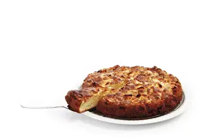 Baked Goods Studio Photo Impressions: Apple pie, slice on a pie server