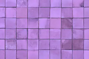 Modern Architecture Background Impressions: Background with small pastel violet rectangular tiles