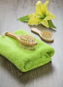 Cleanliness Accessories Impressions: Bath objects