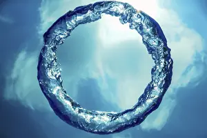 Round Underwater Object Impressions: Bubble Ring Underwater, Ring Bubble