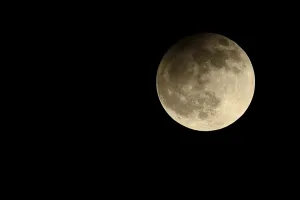 Lunar Eclipse Impressions: Partial lunar eclipse