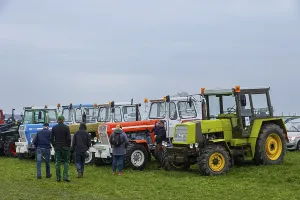 Classic Car Show Impressions: Tractor Pulling