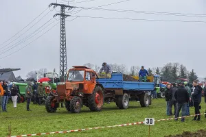 Classic Car Show Impressions: Tractor Pulling
