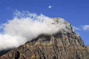 Cloudy Mountain Peak Impressions: Cloud flag on the summit of Mt