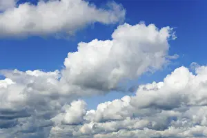 Cloudy Weather Impressions: Many clouds
