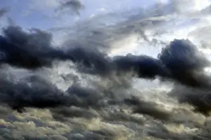 Humilis Impressions: Nuages (Cumulus), nuages orageux, nuages orageux.