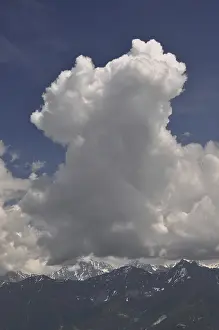 Thunderstorm Atmosphere Impressions: Clouds, mountains, cloud, thundercloud