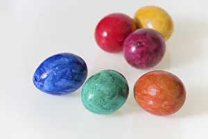 Colored Easter Eggs Impressions: Colored easter eggs, cut-out