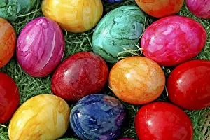 Easter Eggs Impressions: Colourful Easter eggs, grass, Easter