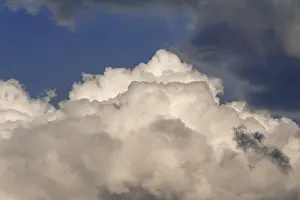 Dramatic Weather Photography Impressions: Cumulus cloud