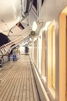 Atmospheric Night Shot Impressions: On deck by night