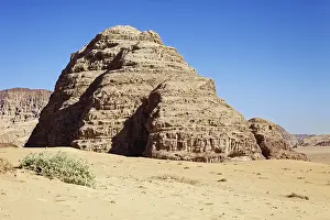 Jordan Desert Landscape Impressions: Desert plain with sandstone cliffs