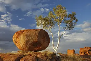 Australian Desert Landscapes Impressions: The Devils Marbles (Karlu Karlu)