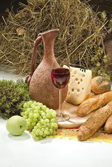 Diverse Bread Varieties Impressions: Different kinds of bread on a studio background