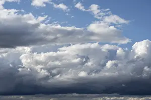 Cloudy Background Image Impressions: Dramatic cloud formation, filling the format