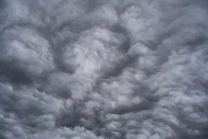 Dramatic Cloud Formation Impressions: Dramatic cloud formation, format-filling