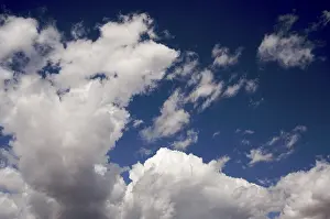 Deserted Skies Impressions: Dramatic clouds on a deep blue sky
