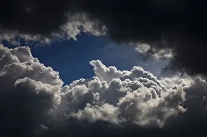 Cloud Formations Impressions: Dramatic cloudscape with (cumulus) clouds