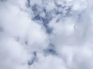 Cloudy Sky Background Impressions: Dramatic cloudy sky background