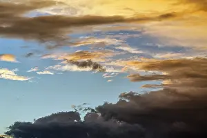 Thunderstorm Mood Photography Impressions: Dramatic cloudy sky, dark thunderclouds at sunset