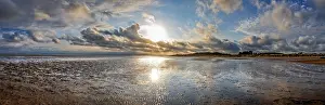 Dramatic Cloudy Sky Impressions: Dramatic cloudy sky with low