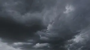 Dramatic Cloudy Skies Impressions: Dramatic dark storm clouds in sky background