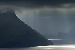 Deserted Atlantic Coast Impressions: Dramatic mood lighting, low clouds