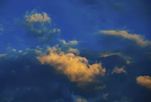 Deserted Evening Sky Impressions: Dramatic red cloudscape at dusk